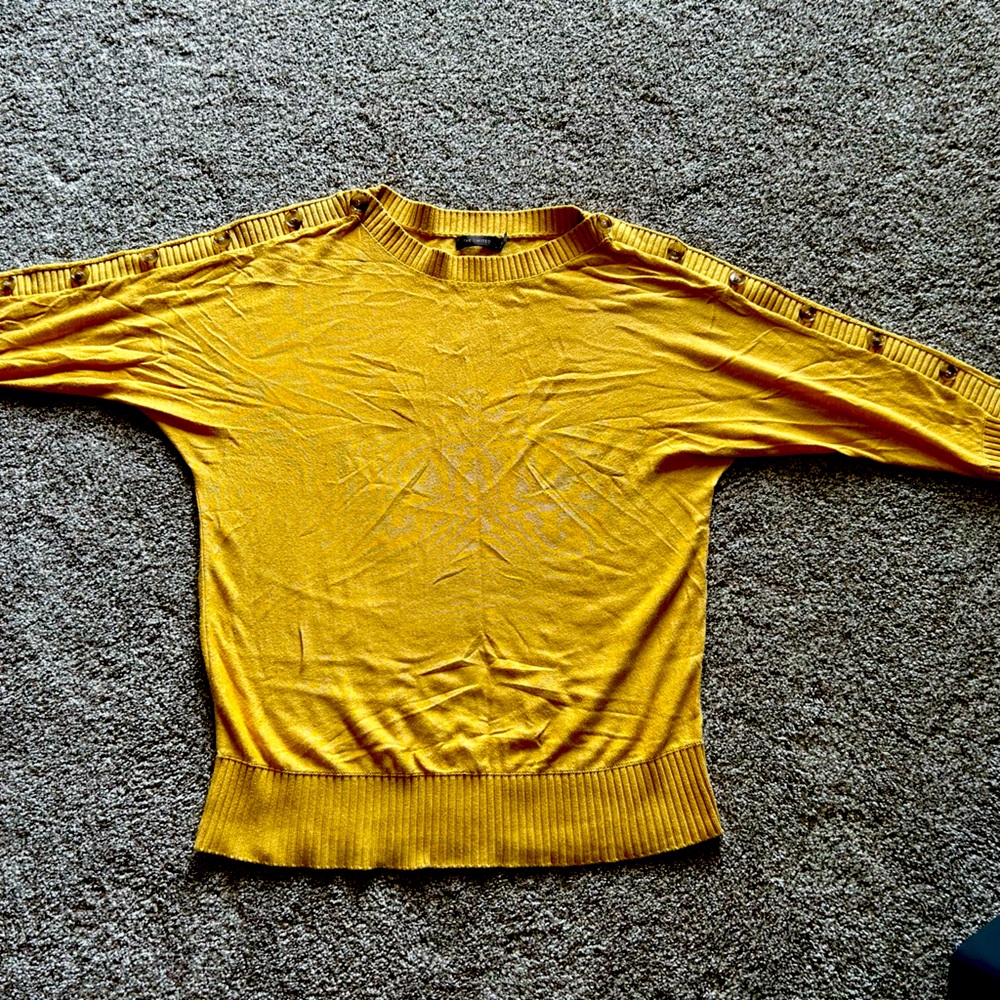 The Limited XL mustard 3/4 light weight sweater